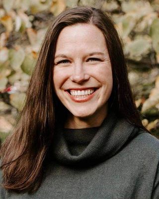 Photo of Lindsay Minnema, Counselor in Asheville, NC