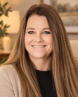 Photo of Sandee Young, Clinical Social Work/Therapist, LCSW