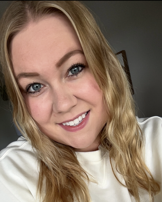 Photo of Kayla Scheidl, Registered Social Worker, BSW, RSW