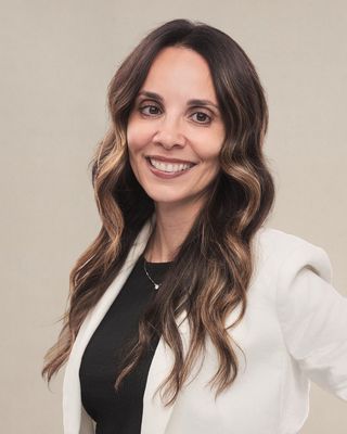 Photo of Alyssa Chimiklis, Psychologist, PhD, RYT 200, RCYT