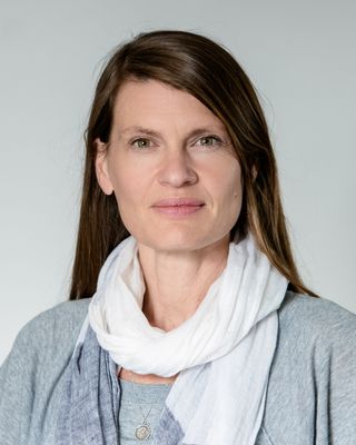 Photo of Polly Sykes, Registered Psychotherapist in West Toronto, Toronto, ON