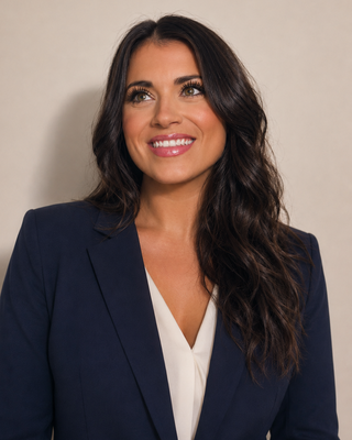 Photo of Daisy Pyman, Registered Psychotherapist, MEd, MSc