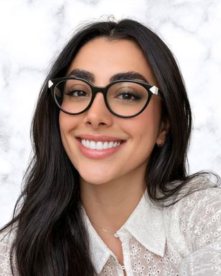 Photo of Kimia Taghavi, Registered Psychotherapist, RP