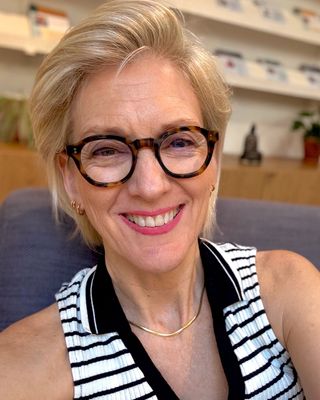 Photo of Sara Williams, Counsellor, MBACP