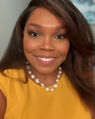 Photo of Latosha Duran, Clinical Social Work/Therapist, MSW, LISW-S