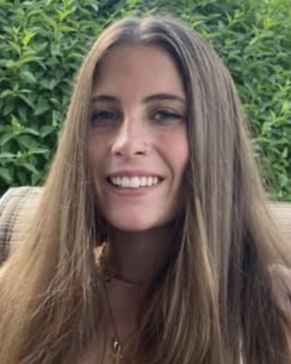 Photo of Allison L Fau, Pre-Licensed Professional in Warrenville, IL