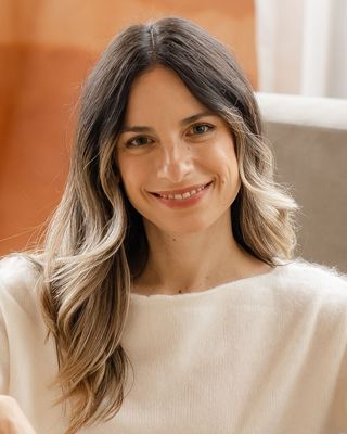 Photo of Amanda Neves, Registered Social Worker, BASc, MSW, RSW
