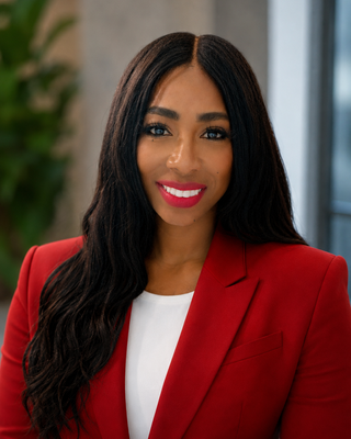 Photo of Cinthia Walker, Psychiatric Nurse Practitioner