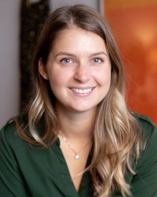 Photo of Emily Williams, Psychologist, PhD, Psych