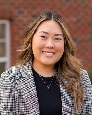 Photo of Noelle Shimazu, Marriage & Family Therapist Associate, LMFTA