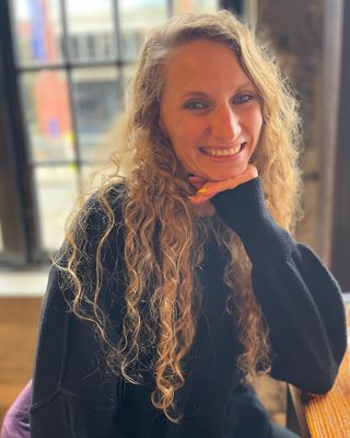 Photo of Ariane Sackheim, Clinical Social Work/Therapist