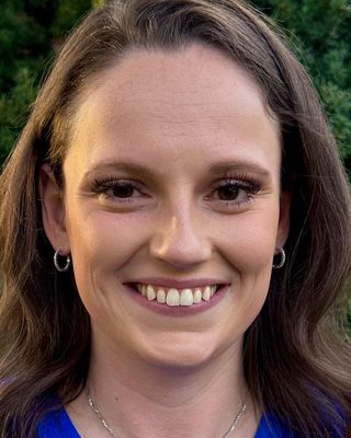 Photo of Lauren McElhinney, Counselor, LPC