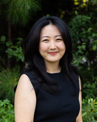 Photo of Mimi Shin, Clinical Social Work/Therapist, MSW, LMSW