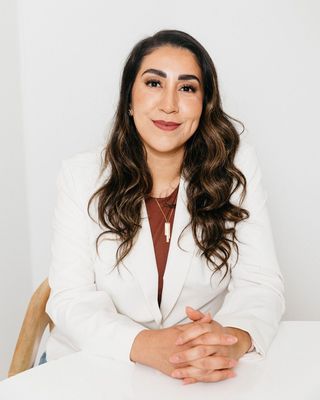 Photo of Jen Mendoza - Jen Mendoza - EMDR Therapy for Birth Trauma, Clinical Social Work/Therapist, LCSW, PMH-C