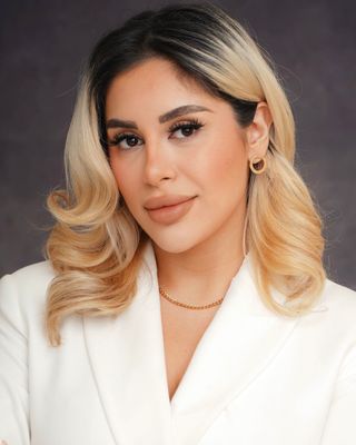Photo of Nazgol Ghafouri, Registered Psychotherapist (Qualifying), MA, RP (Q)