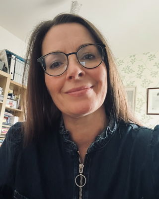 Photo of Dr Phoebe Alonso, Psychologist, DCounsPsych, HCPC - Couns. Psych.