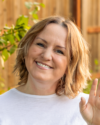Photo of Raluca Dumitru, Clinical Social Work/Therapist, LCSW