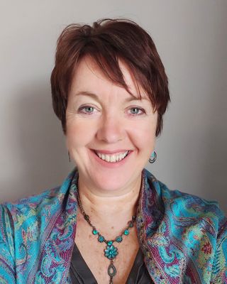 Photo of Cindy Lund, Psychotherapist, MIACP