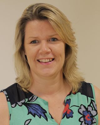 Photo of Linda Sutton, Psychotherapist, MIACP