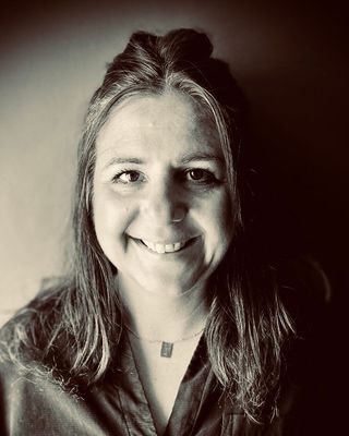 Photo of Isabella Evans-Zoltowski, MA, MBACP, Psychotherapist