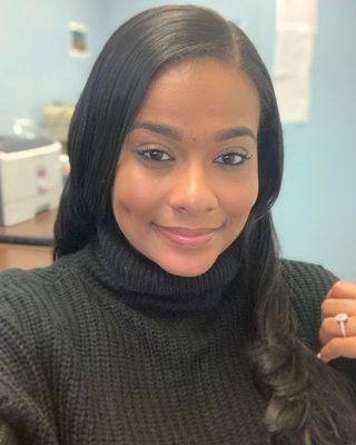 Photo of Lameeka Askew, Clinical Social Work/Therapist, LCSW