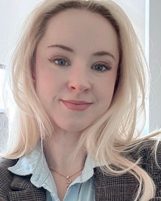 Photo of Emma Chi, Registered Provisional Psychologist, MACP, BA