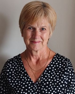 Photo of VIVIEN ROBINSON, Counsellor, MBACP