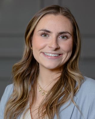 Photo of Kelly Harris, Clinical Social Work/Therapist, LLMSW