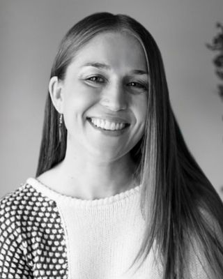 Photo of Melanie Johnson, Pre-Licensed Professional, MA, LPCC, R-DMT