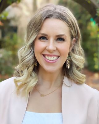 Photo of Gabriella Gelb, Marriage & Family Therapist Associate, MA, AMFT, APCC