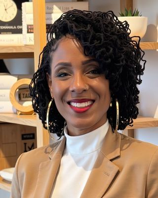 Photo of Ivye Owensby, Marriage & Family Therapist, LMFT