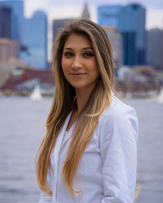 Photo of Isabelle Girard, Psychiatric Nurse Practitioner, PMHNP