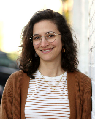 Photo of Laura Fekaris, Marriage & Family Therapist Associate, LMFT-A