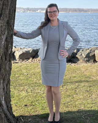 Photo of Lauren Mahoney, Limited Licensed Psychologist, Psy.D, NY-LBA, CGP