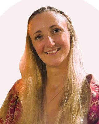 Photo of Samantha Bennett, Counsellor, MA, BACP