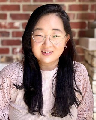Photo of Jessica Kim, Clinical Social Work/Therapist, LSW, MSW