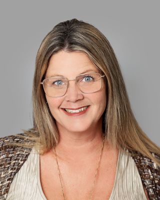 Photo of Holly Thompson, Certified Nurse Psychotherapist, RN, CNP/CPN