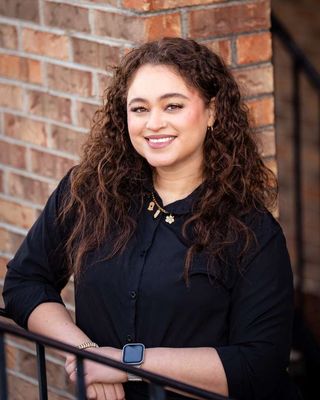 Photo of Ninoshka Medina, MA