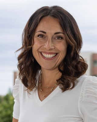 Photo of Jeanne Gundersen, Pre-Licensed Professional, LLPC