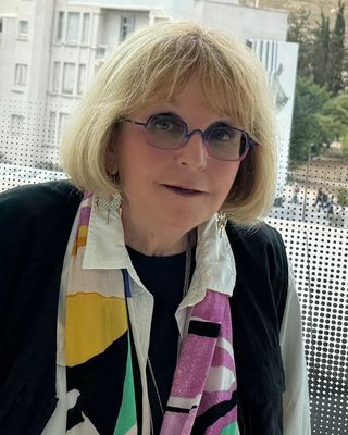 Photo of Joellyn Ross, Psychologist, PhD