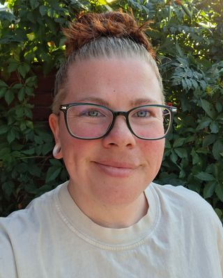 Photo of Jen Ries, Clinical Social Work/Therapist, MSW, LSW