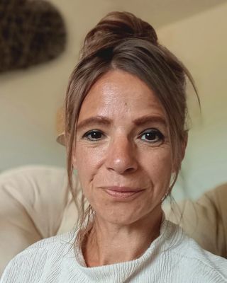 Photo of Amanda Barnes, Counsellor, MBACP