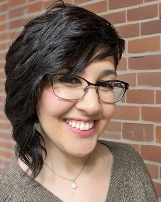 Photo of Stephanie Seaton
