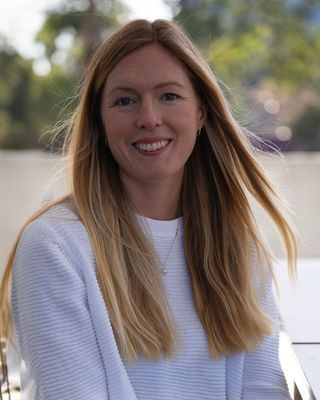 Photo of Dr Lauren Poole, Counsellor, PhD, PACFA