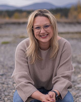 Photo of Jen den Ouden - Jen @ Fernweh | EMDR, Unresolved Trauma, Anxiety, Counsellor, CCC, MACP, EMDR