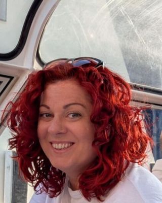 Photo of Vicki Bowker, Counsellor, MNCPS Acc.
