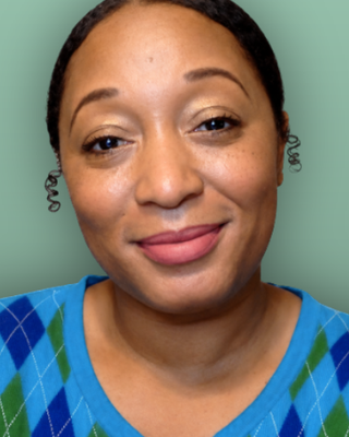 Photo of Azizi Carle, Clinical Social Work/Therapist, LICSW