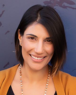 Photo of Veronica Dinehart, Marriage & Family Therapist, MS, LMFT