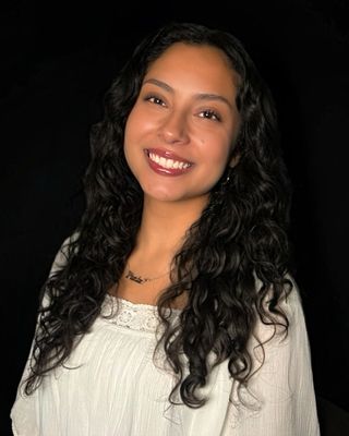 Photo of Perla Nuñez-Tapia, LCSW Associate , LCSW-A