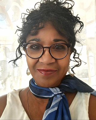 Photo of Lynda Correa, Clinical Social Work/Therapist, LCSW